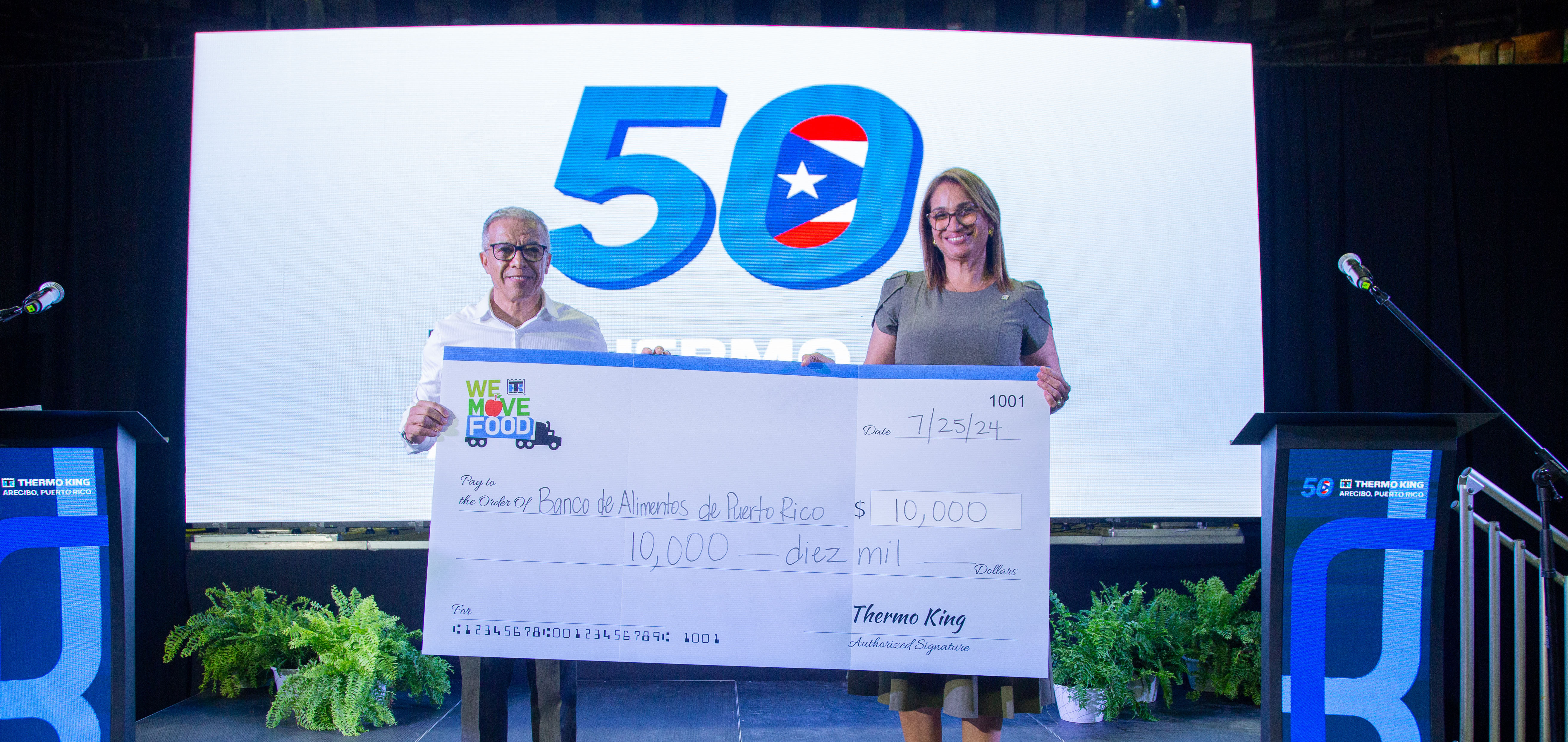 Thermo King gives back with a $10,000 donation to The Food Bank of Puerto Rico.